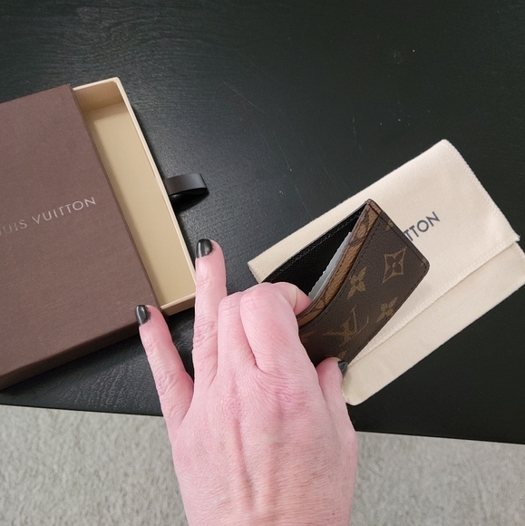 LV Cardholder reverse monogram - Picture 2 of 3